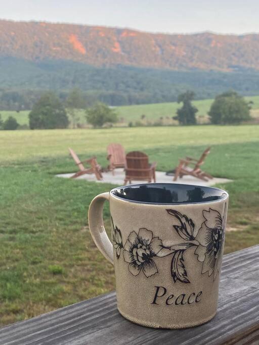 Holly Tree Retreat Located In Beautiful Luray, Va. Exterior foto