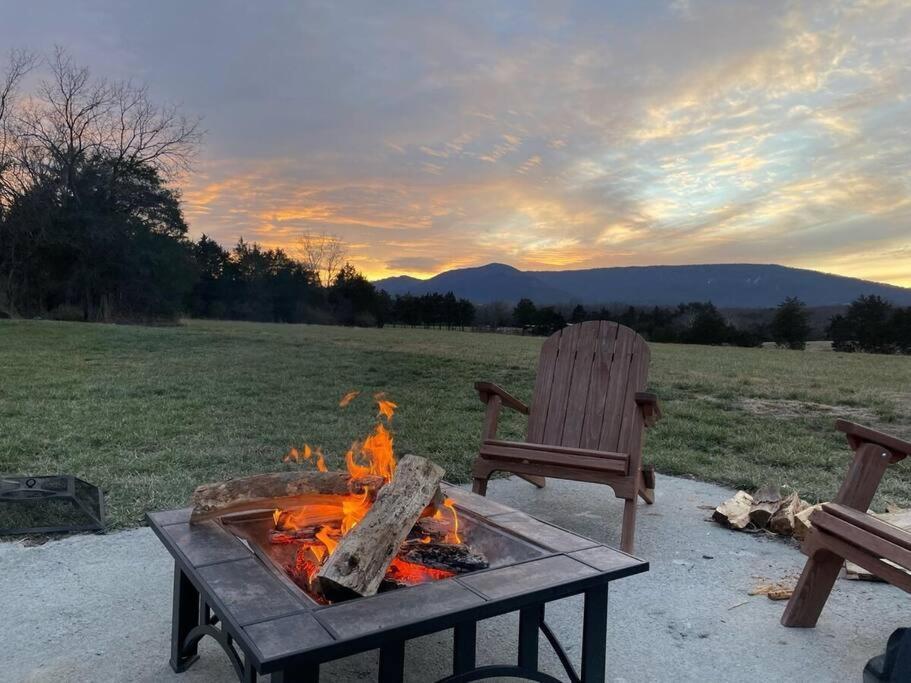 Holly Tree Retreat Located In Beautiful Luray, Va. Exterior foto